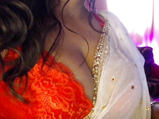 Desi Hot Girl Under Bra Hot Boobs Show