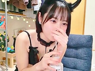 Japanese beauties erotic live chat