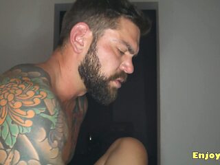 Wow! Big backside Latina mega-bitch Afrodita enjoys har...