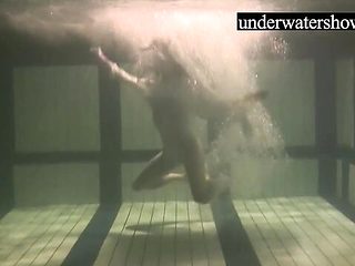 Awesome baby doll&#039;s pool video