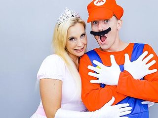Astonishing blonde Sophia West gets pleasure from inten...