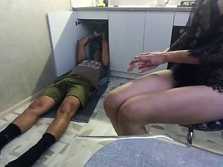She invited her neighbor to repair the faucet and fucke...