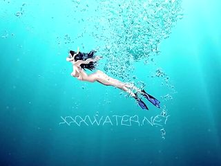 Underwater Show featuring Stefanie Moon&#039;s underwat...