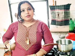 Desi Indian Aunty Fucks Neighbor Boy in Kitchen - Hardc...
