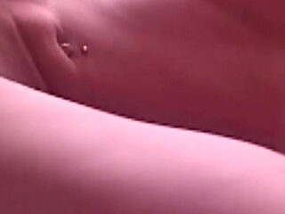 Babe Gets Double Penetrated and Moans for a Good Threes...