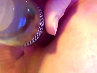 Amateur Close Up Squirting Masturbation