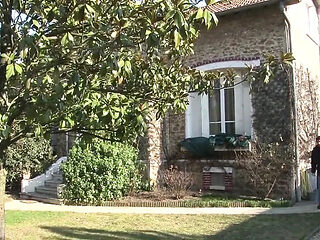 Horny Pervert Jerks Off To Older Lady In Shower - Couga...