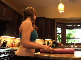 Hot Lesbian Cunnilingus - Ela Darling &amp; Sovereign S...