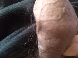 gay dude in his well-deserved masturbation session