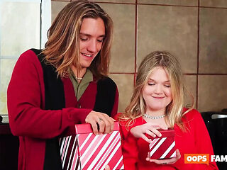 Stepfamily Christmas Orgy: Penny Barber &amp; Coco Love...