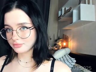 Brunette Solo Webcam Masturbation