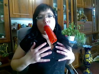 I Stick in a Plump Pussy of a Red Friend