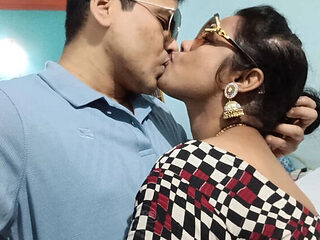 Tamil Office Manager Fucked Hard by Boss - Romantic Blo...