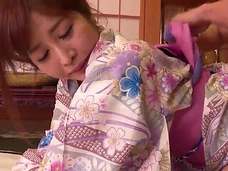 Leggy Japanese mom wants pleasure and plenty of fucking