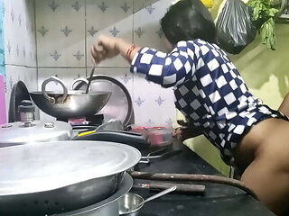 Indian Maid Fucked by Boss in Saree - Clear Hindi Audio...