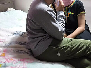Hot Saudi Wife Cheats with BBC in Steamy Threesome - Ar...