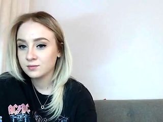 CLOSE UP OF TEENS PARADISE