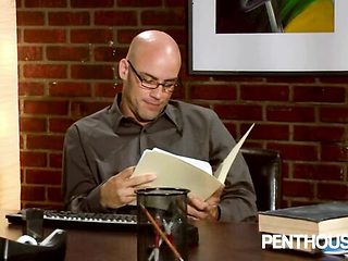 Pussy licking xxx with well-proportioned Derrick Pierce...