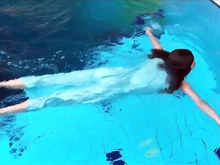 Glamorous female - teen (18+) video - Underwater Show