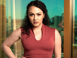 Good looking brunette wants to get blacked once in a while