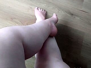 Hot amateur european foot and pantyhose fetish