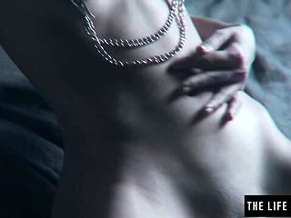 TLE - masturbate clip