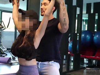 Labour bkk 20 Trainer Benz Thanaphat: Big Ass, Blowjob ...
