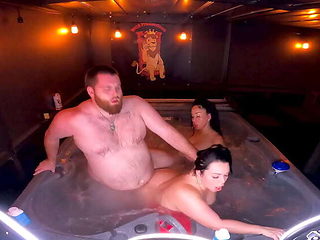 Three-Way Fun in the Hot Tub with Queen Rogue and Mandi...