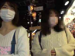 0002055_19歳のスリム日本の女性が潮吹きす...