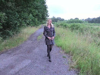 A Risky Shot in the Woods. All in the Ass!