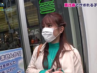 0002119_30代のスレンダーニホンの女性がう...