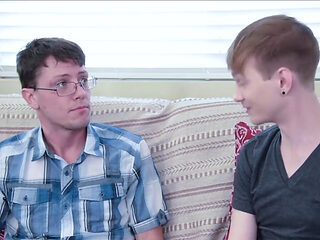 Stepbrothers compete who can fuck mommy better today