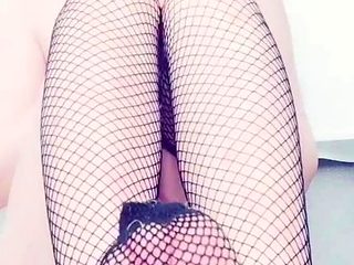 Foot fetish cumload with brunette