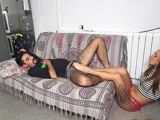 Stedsoster Overrasker Sin Storebror Ved At Kende Hans S...