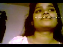 Indian home scandal housewife exposed and give handjob to hubby