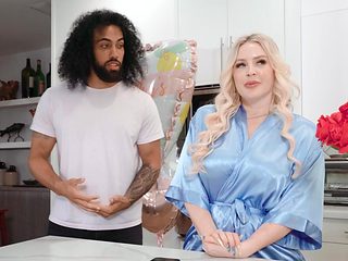 Big ass blonde mom feels entire BBC in her fat cunt for...