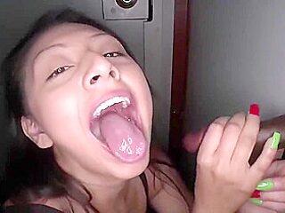 20 Cumshots Blowjob Compilation Teen 18+ Pornstar Finis...