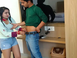 Indian homemade sex: Amanraza9 fucks 18 year old Baby K...