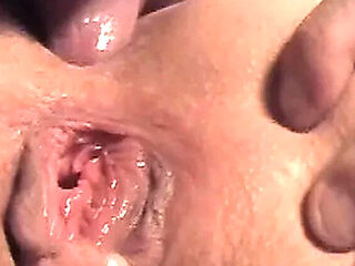 French amateur Liza Del Sierra gets intense anal and sw...