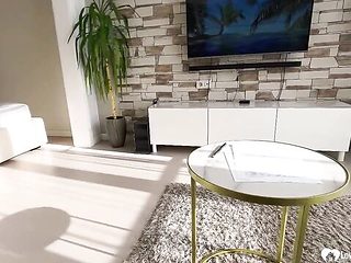 Flattering hoochie's stroking cock action