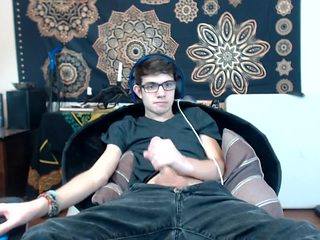 [menino Numa Punhetinha Ainda Cedo Ao Acordar Na Cama]