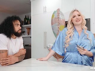 Horny stepmom Jenna Starr filthy sex story
