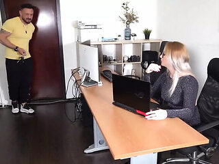 Hot Blonde MILF Boss Fucks Driver on Office Table - Cum...