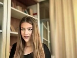 Brunette Solo Webcam Masturbation