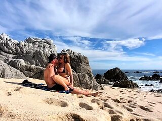 Sexy MILF unleashes her true nature in wild outdoor esc...