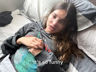 Scarlettandc Gym Workout Leads to Hot Lesbian Scissorin...