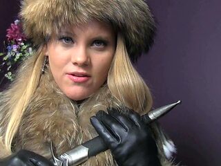 Amateur Horny Blonde Masturbates with Beer More webcamg...