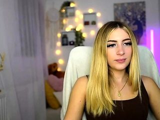 Slim booty and busty petite blonde solo show on we