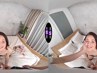 Teen Lola's luscious locks hide her shaven treasur...