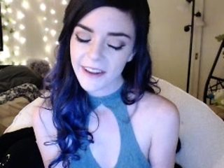 Brunette Solo Webcam Masturbation